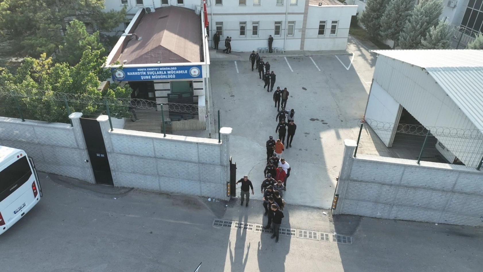 12 ilde düzenlenen operasyonda 424 tutuklama