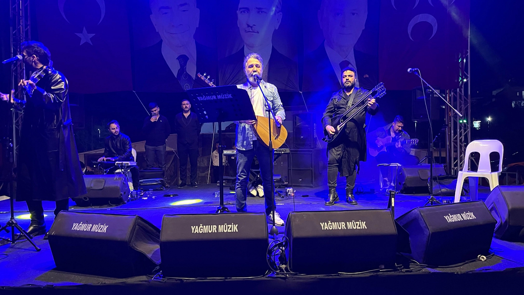 Seydikemer'de Ali Kınık ve Ozan Manas Rüzgarı Esti