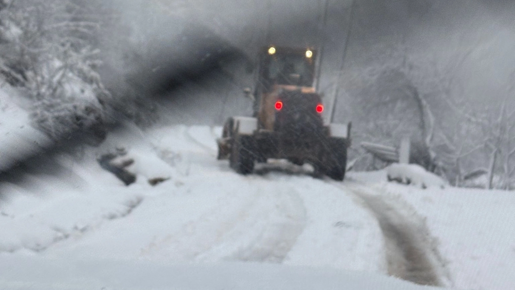 Fethiye Nif Mahallesi'nde karla mücadele: Kapanan yollar ulaşıma açıldı