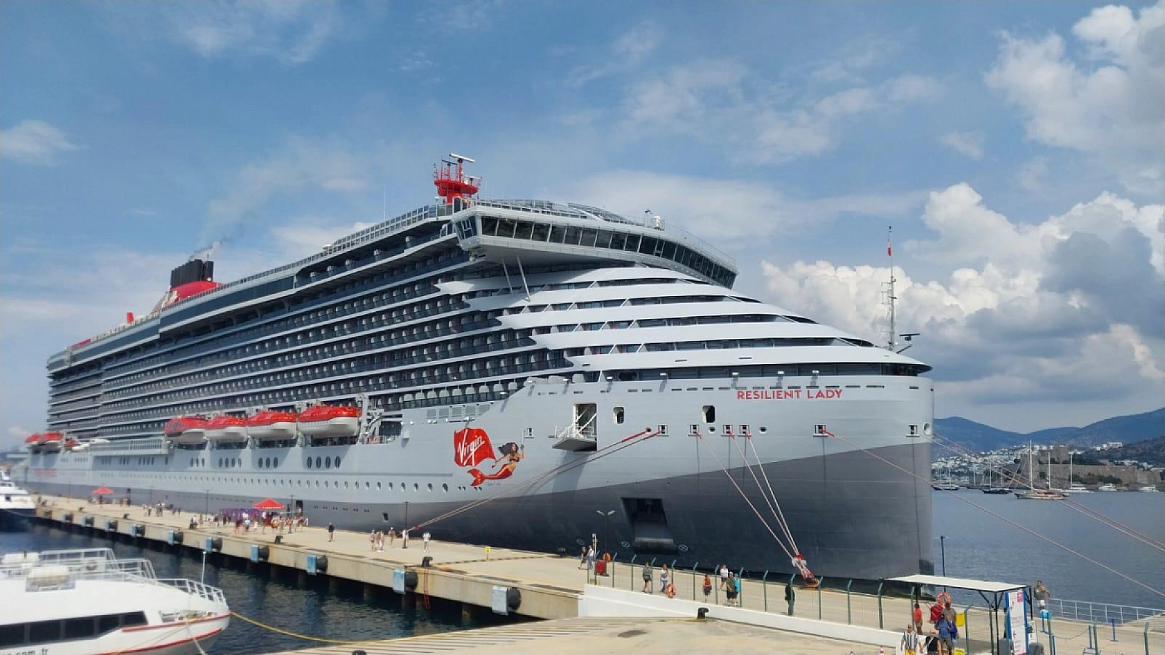 Bodrum'a 'Resilient Lady' kruvaziyeriyle 2 bin 539 yolcu geldi