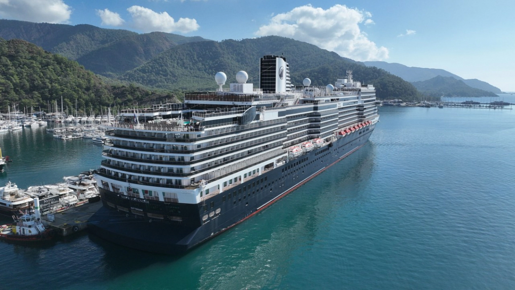 'MS Nieuw Statendam' kruvaziyeri Marmaris'e 2 bin 594 turist getirdi