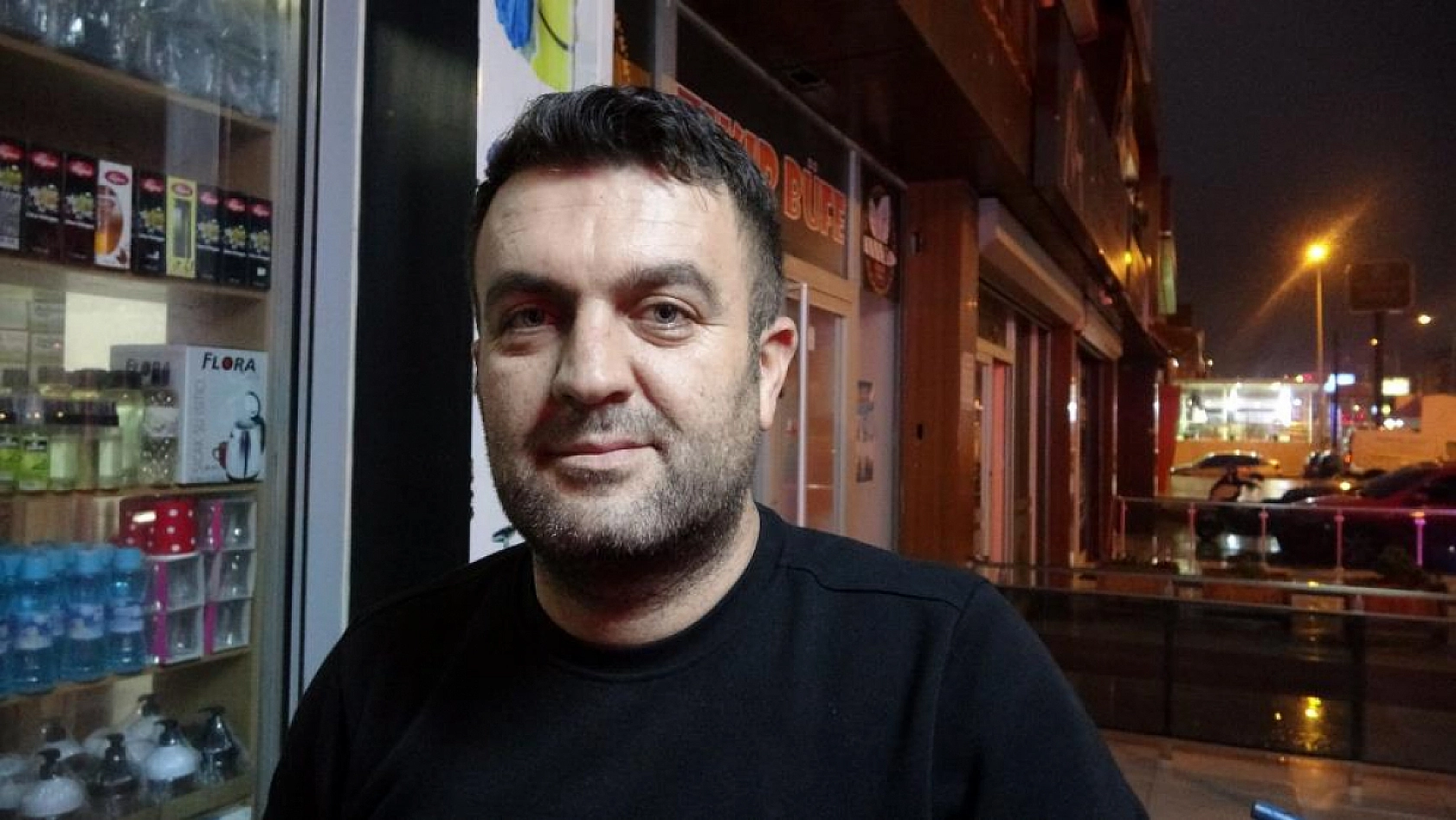 14 yaşındaki çocuğun kullandığı araç kaldırımda yürüyen aileye çarptı: 1'i bebek 3 yaralı