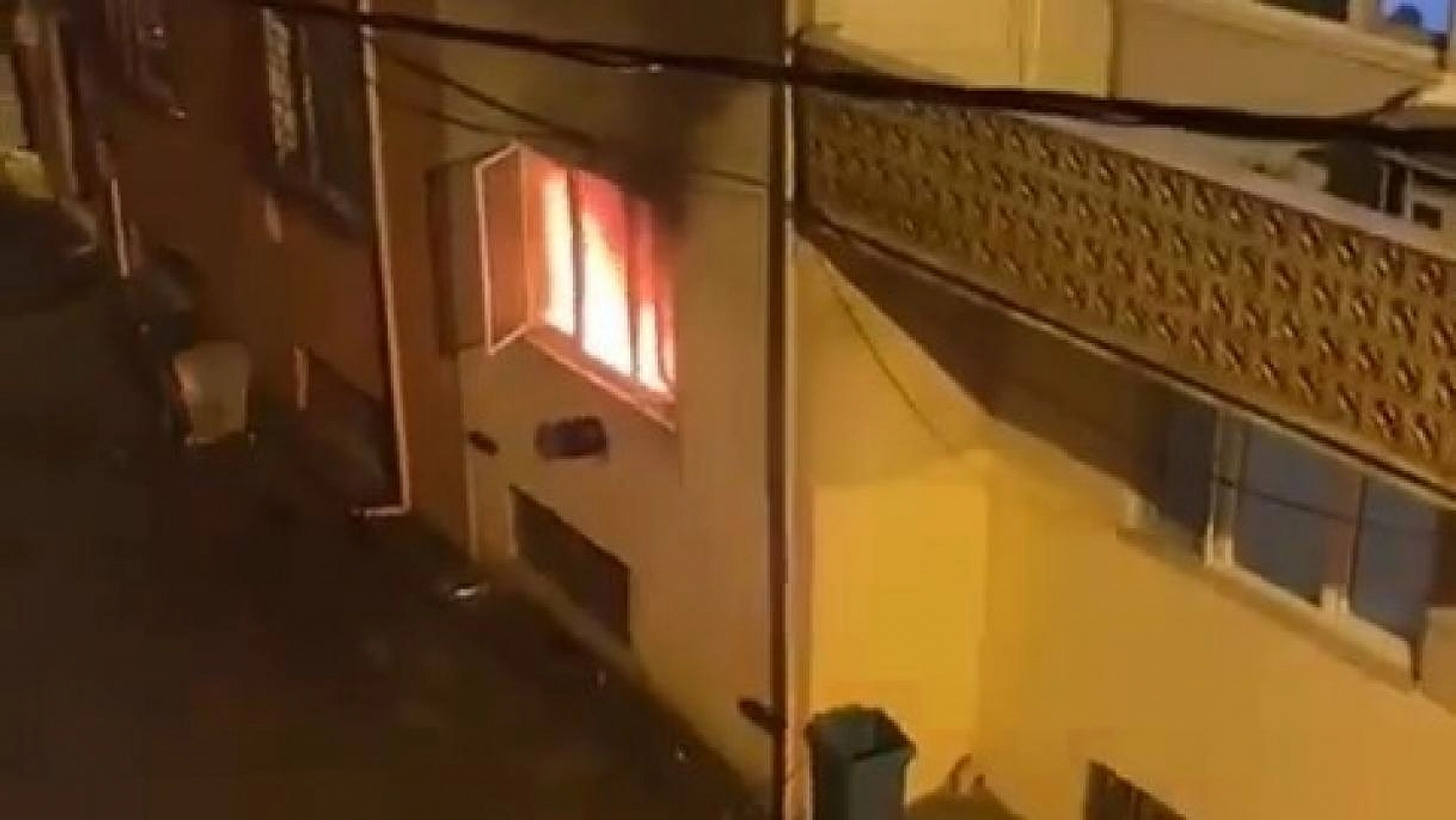 Eşiyle tartıştı, evi ateşe verdi!