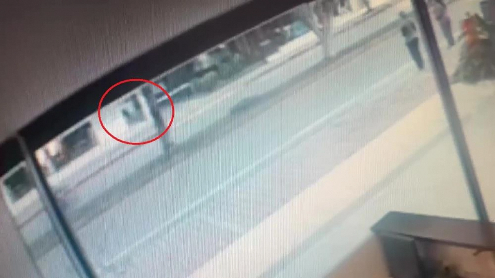 Eski eş faciası: 20 gün önce boşandığı karısını üzerine benzin dökerek yaktı