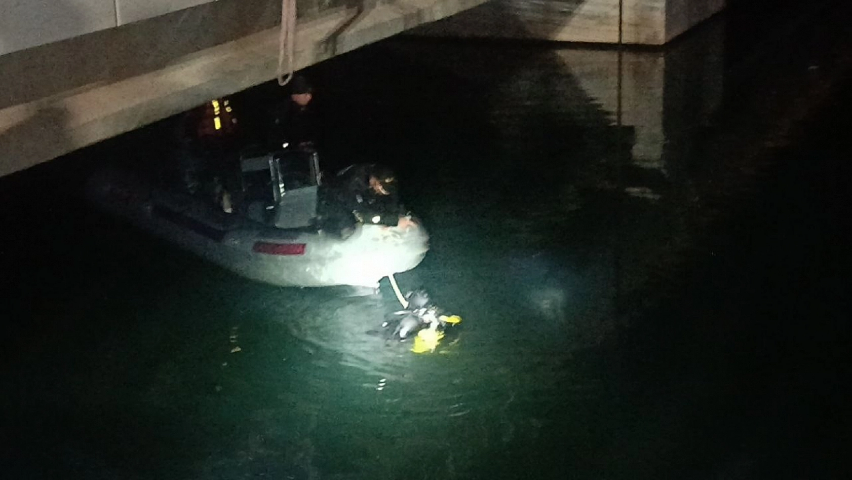 Baraja düşen otomobil sürücünün cansız bedenine ulaşıldı