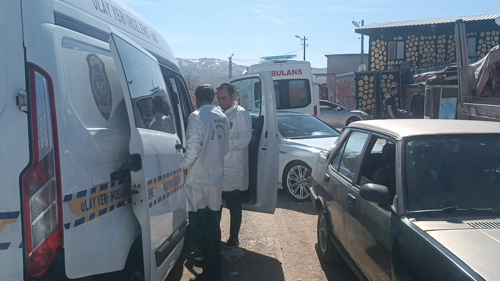 Yabancı uyruklu çoban ahırda ölü bulundu