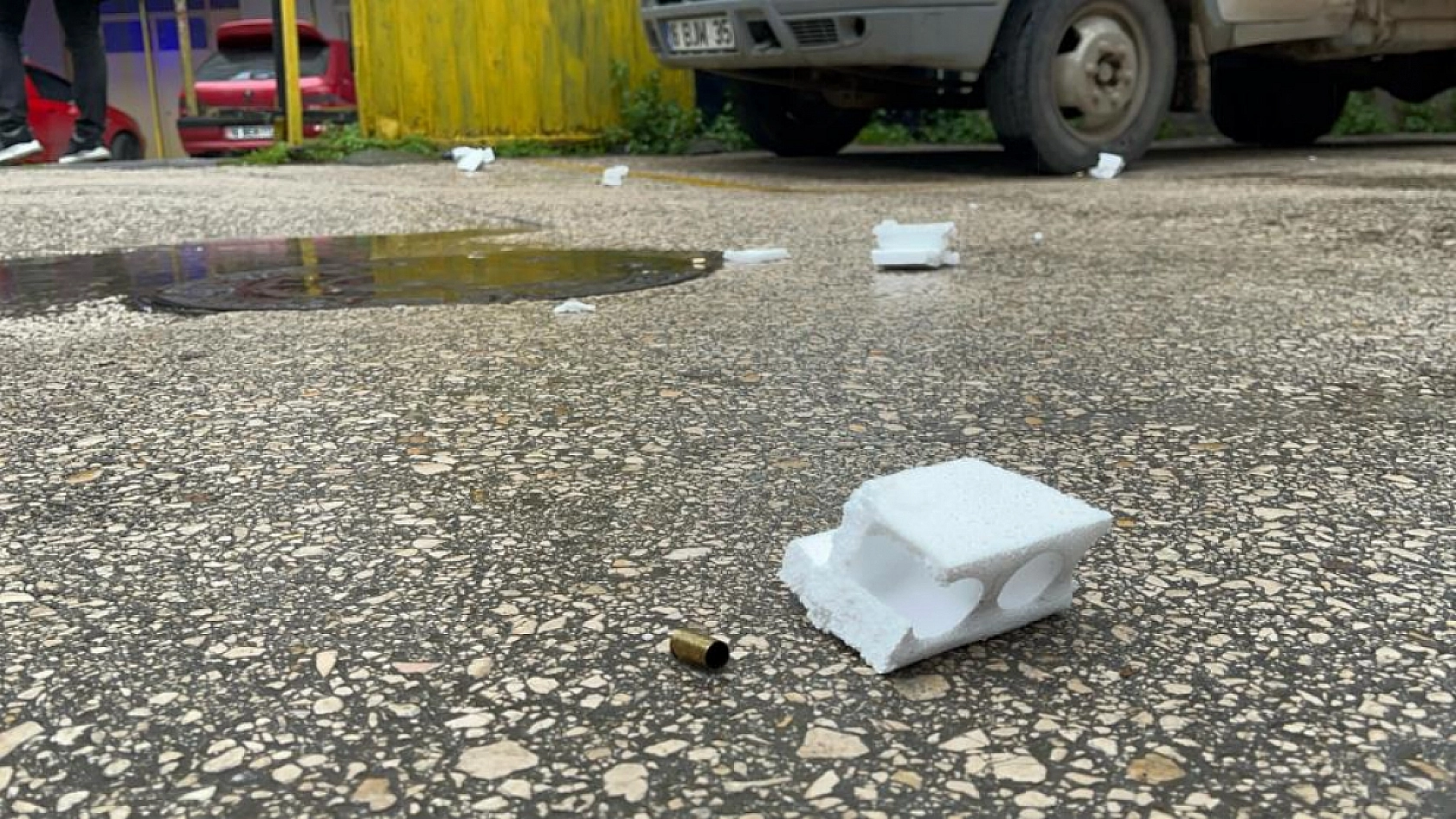 Motosikletle gelip defalarca ateş etti