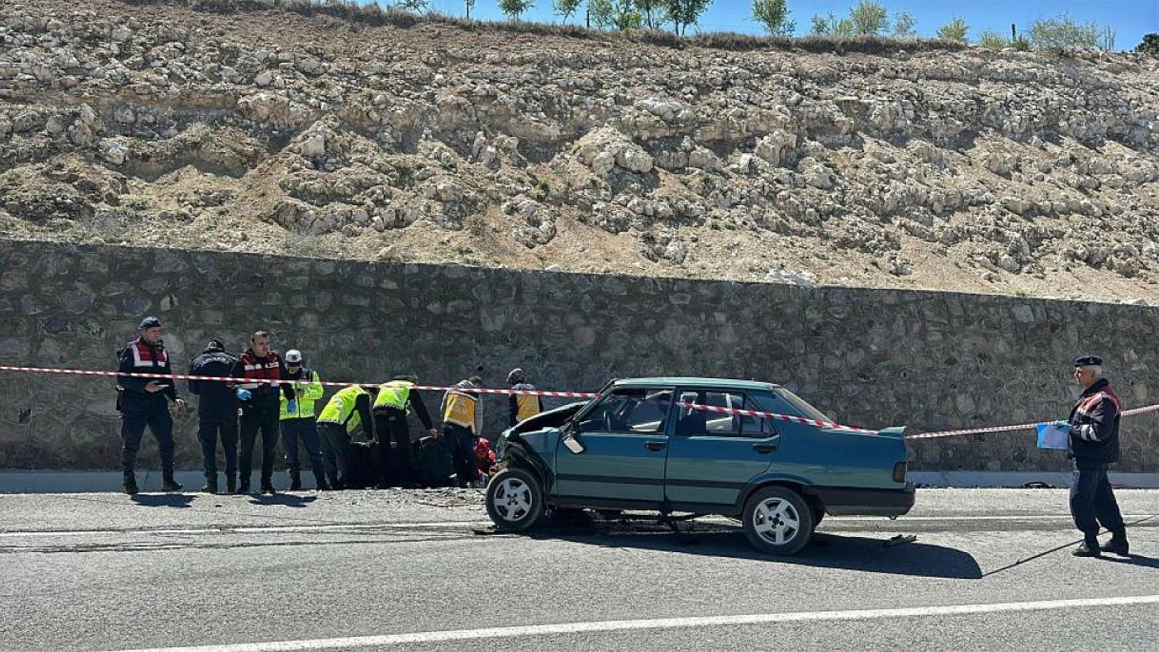 Feci kaza: Karı-koca hayatını kaybetti, 3 kişi yaralandı