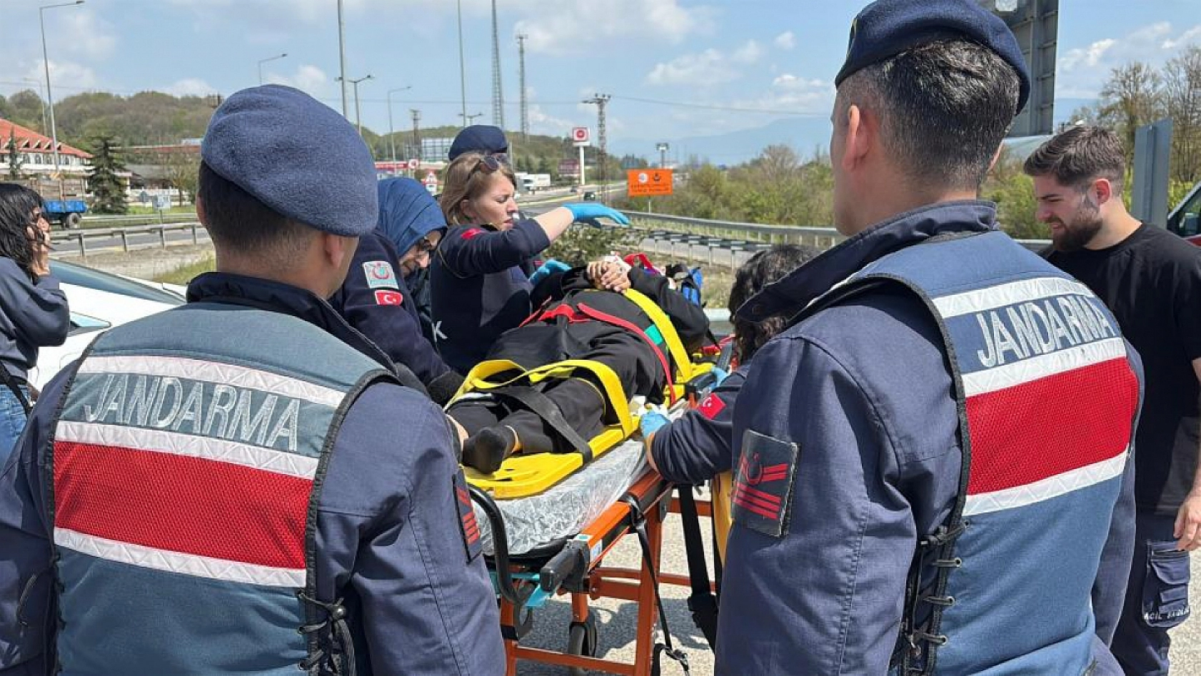 Dönüş yapmak istedi, facia yaşandı! 10 yaralı