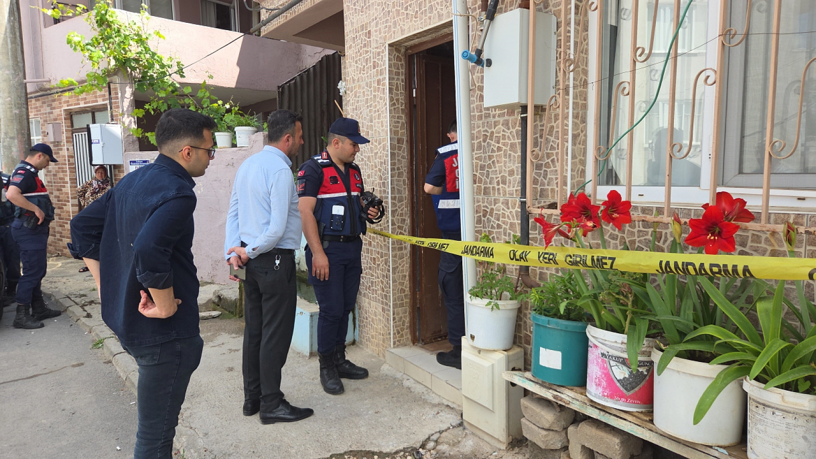 Üniversiteli genç evinde ölü bulundu