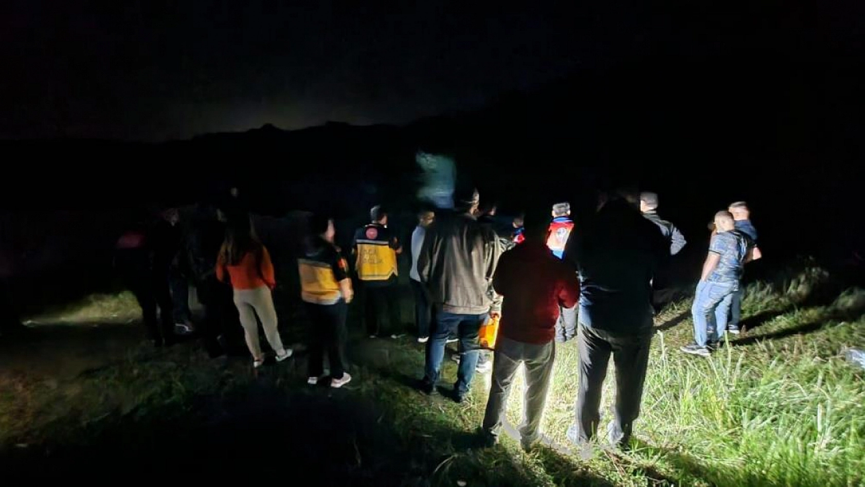 Alabora olan teknede can pazarı: 1 ölü