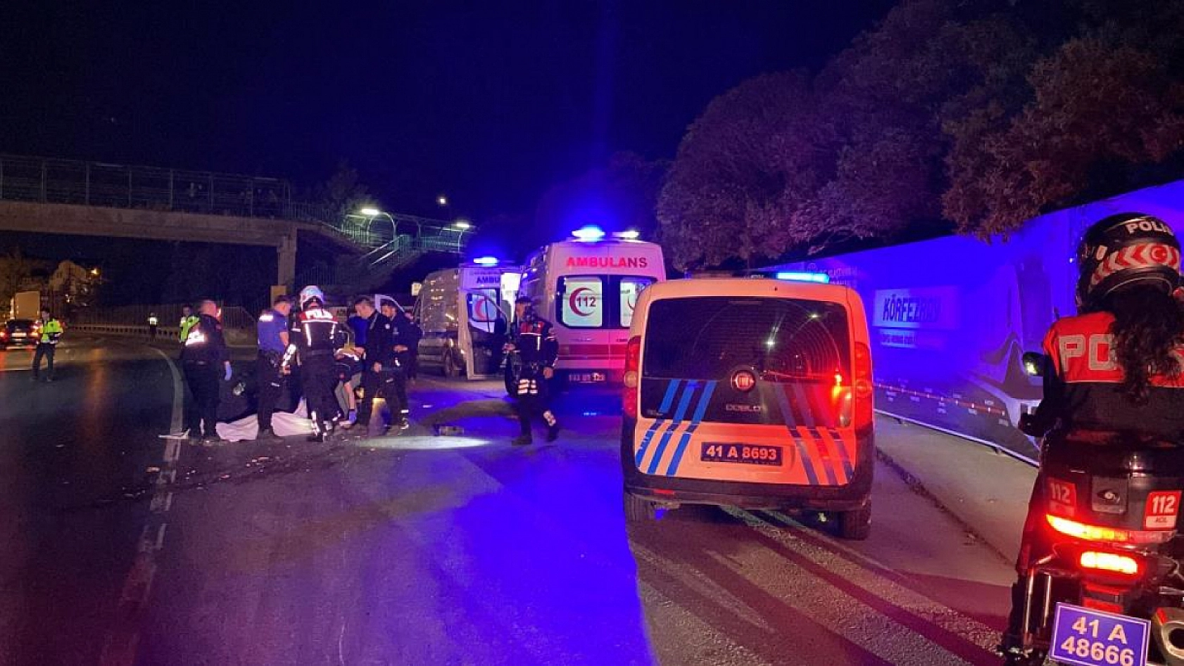 Feci kaza: Tırın altında kalan sürücü olay yerinde can verdi