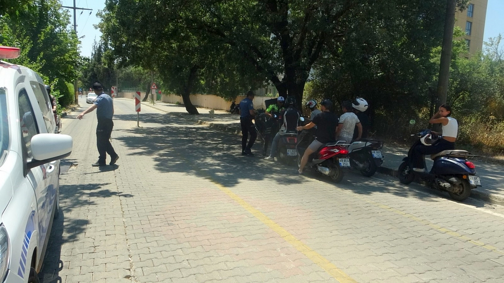 Muğla'da motosiklet denetimleri arttı ekipler kask kullanımına dikkat çekti