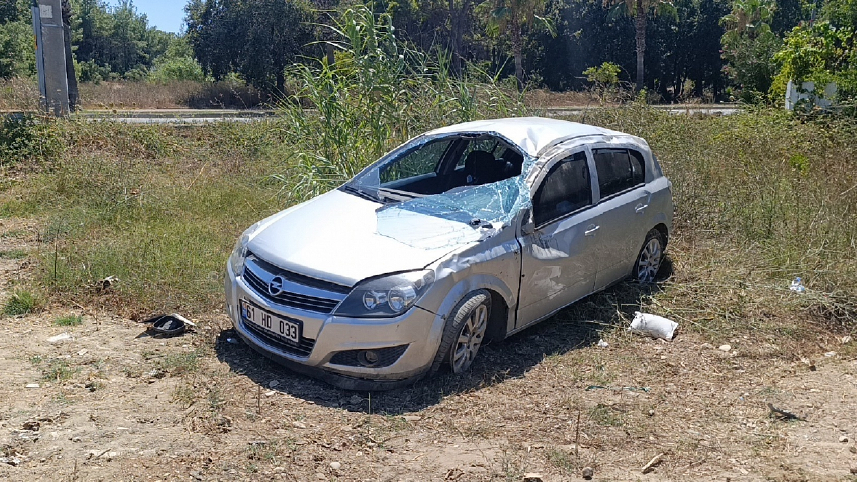 Kontrolden çıkan otomobil takla atarak savruldu: 4 yaralı