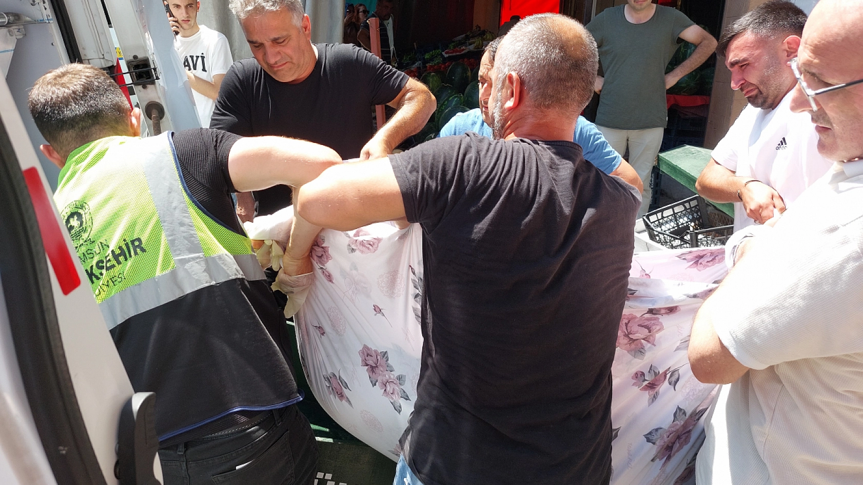 29 yaşındaki genç arkadaşlarının evinde ölü bulundu