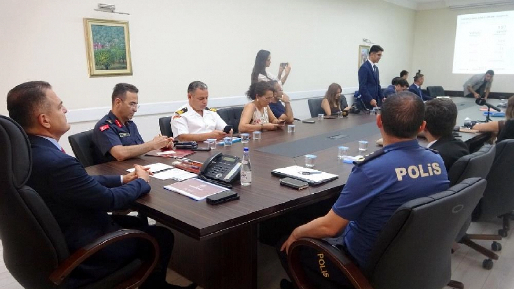 Vali Akbıyık: 'Muğla'da huzur ve güvenlik için 7/24 görev başındayız'