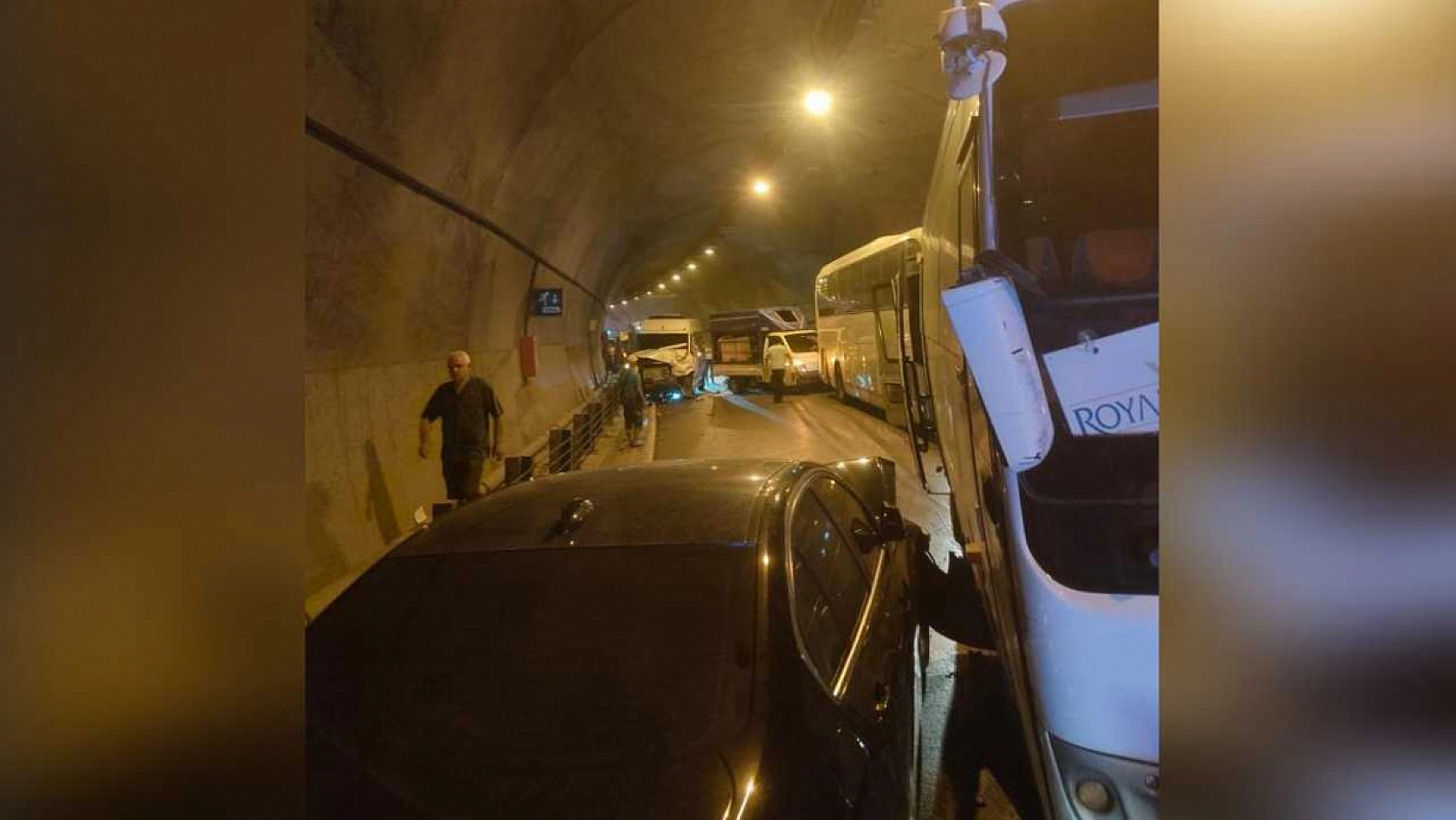 Alanya'da 8 Araç Birbirine Girdi, 10 Kişi Yaralandı