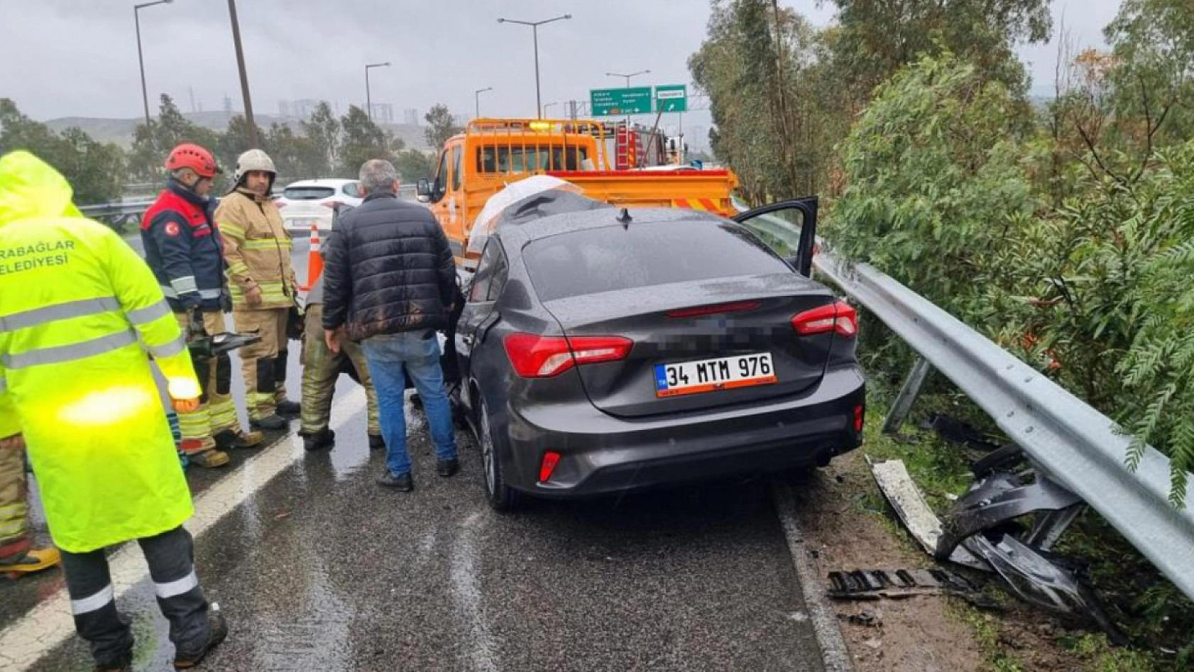 Zincirleme trafik kazası: Çin uyruklu 2 kişi yaralandı