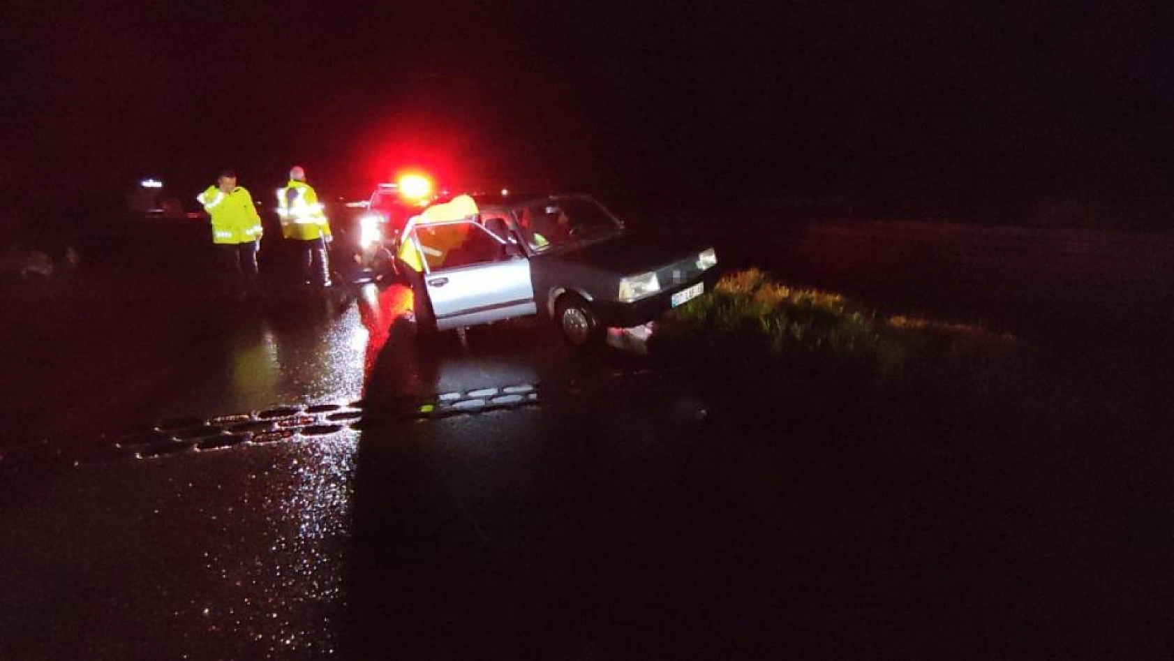 Alkollü Sürücü Refüje Çarptı: 300 Promil Alkollü Çıktı