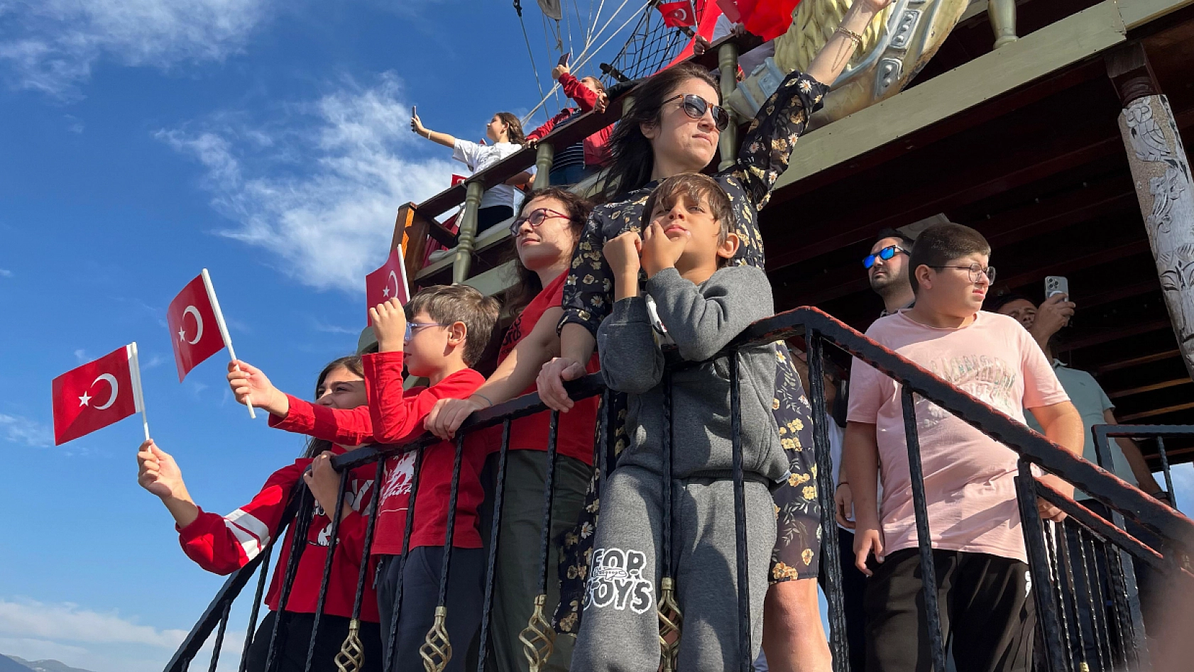 Fethiye'de tekne kortejiyle 29 Ekim coşkusu