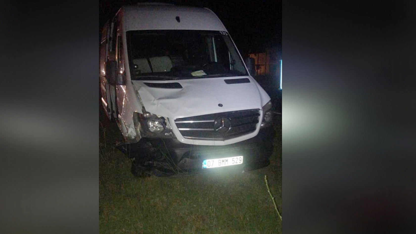 Minibüsün arkadan çarptığı motosikletli genç kadın hayatını kaybetti