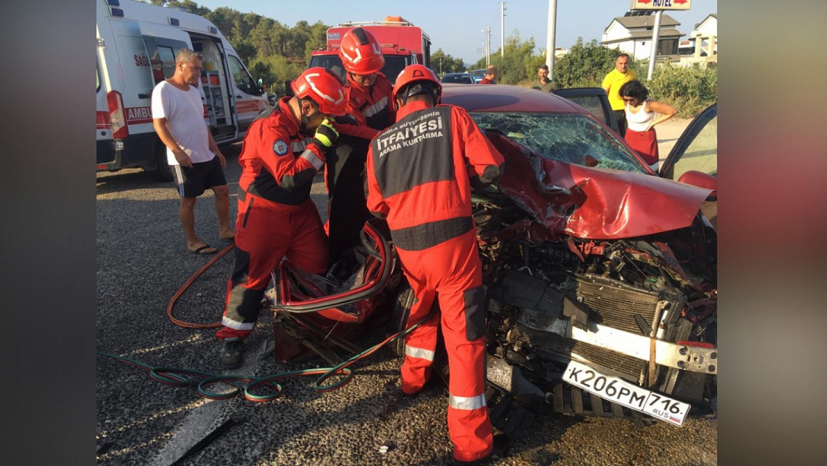 Muğla Büyükşehir İtfaiyesi'nden Bayram Uyarısı: Yangın ve Kaza Riskine Dikkat!