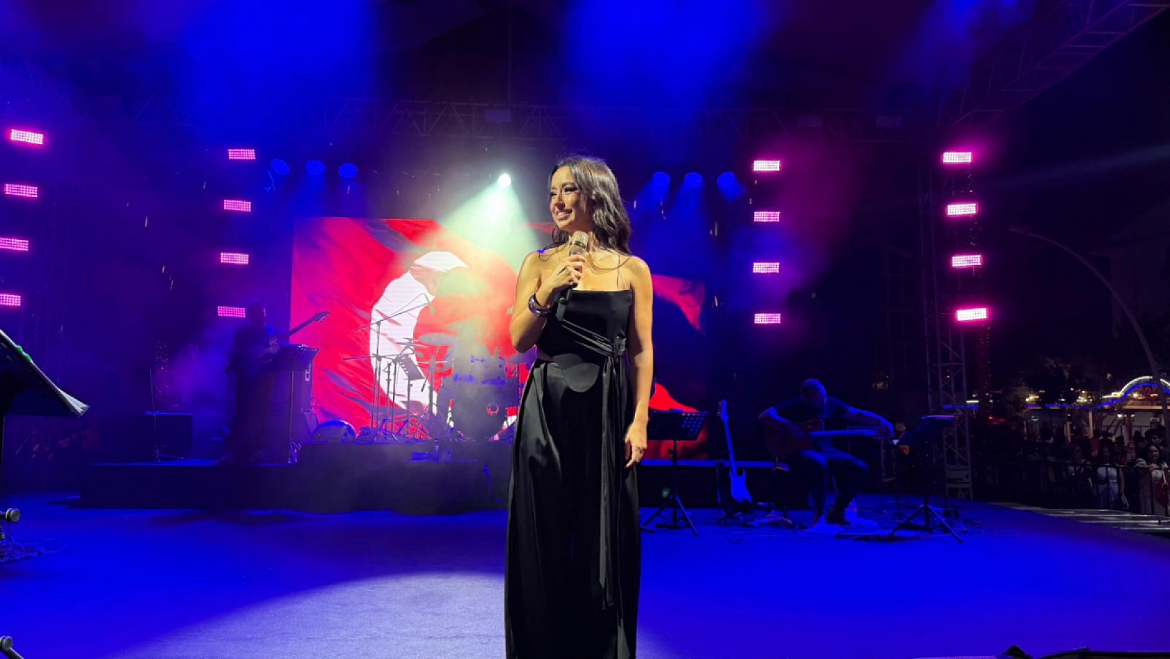 Fethiye'de Tuğba Yurt'tan Muhteşem Konser