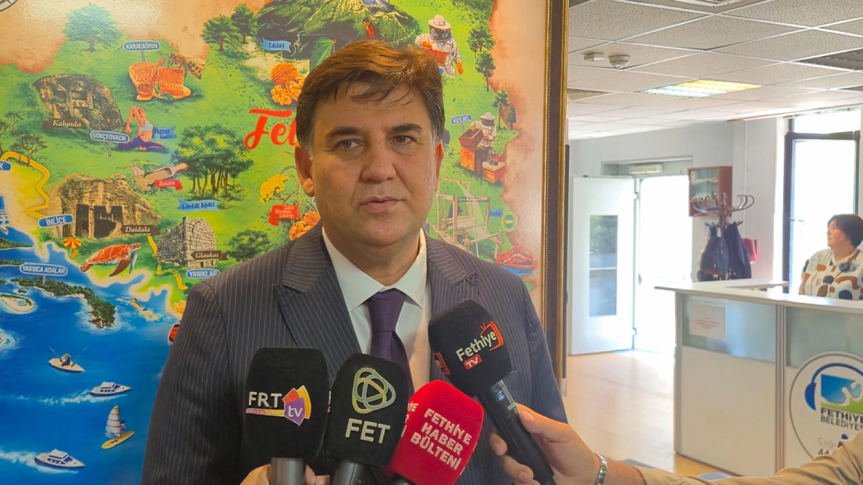 Fethiye Belediye Başkanı Alim Karaca, belediye personeliyle bayramlaştı