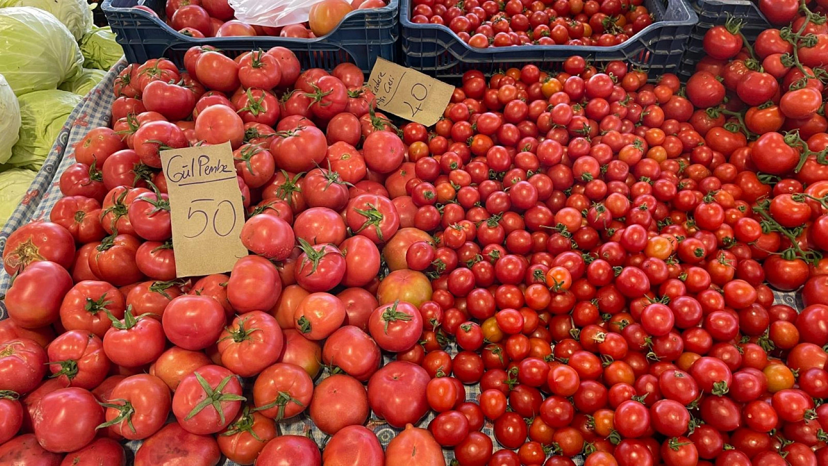 Fethiye Patlangıç Pazarı'nda vatandaşlar bütçelerine göre alışveriş yaptı