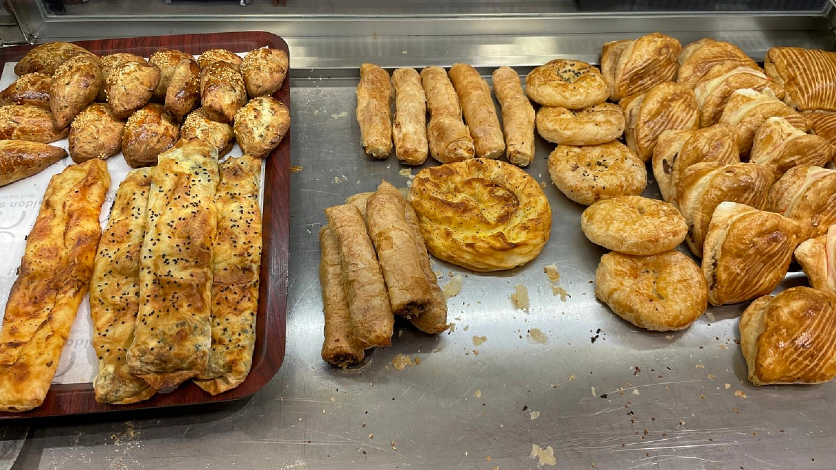 Fethiye'de lezzet durağı: Mis Börek'ten el açması börekler