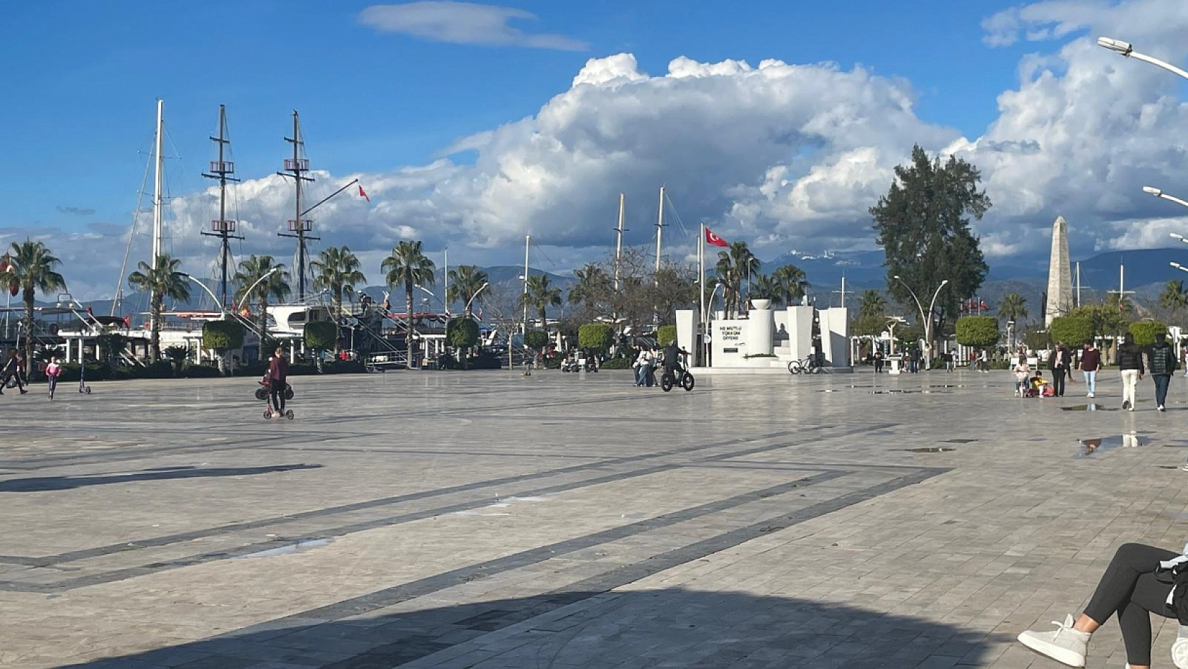 Fethiye'de bahar havası: 'Kışı da güzel, yazı da'