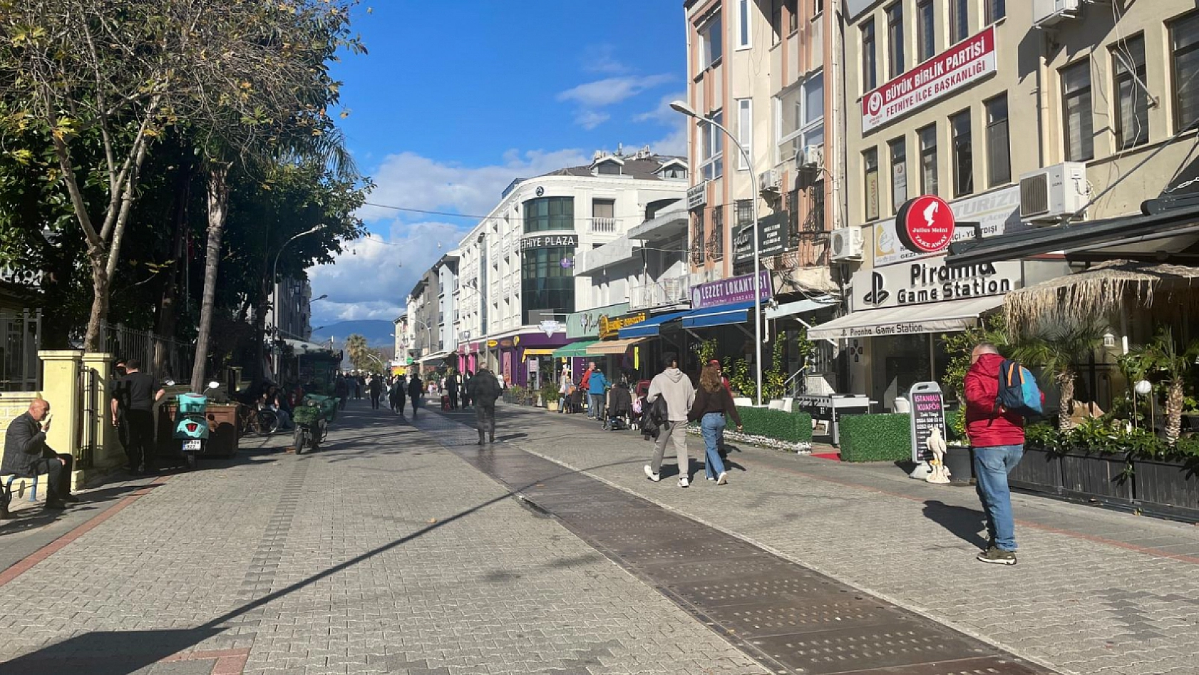 Fethiye'de bahar havası: 'Kışı da güzel, yazı da'