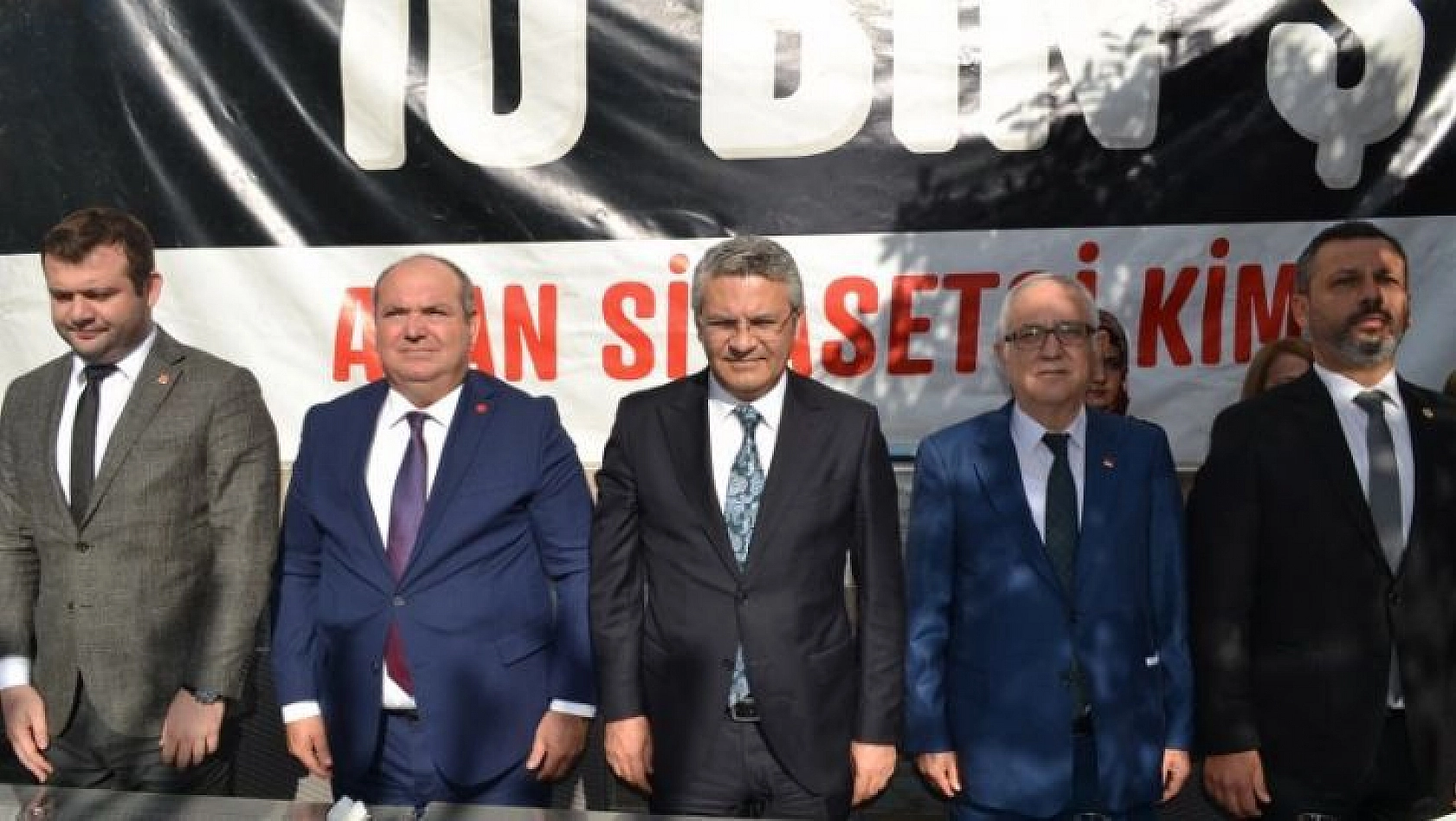 CHP rozet takma törenine yoğun katılım