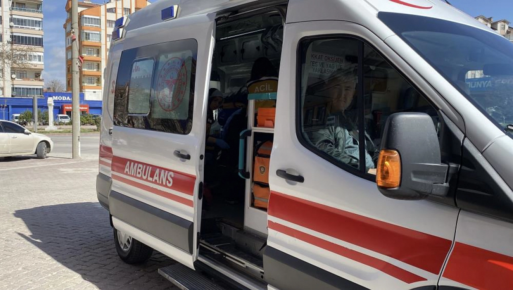 Kardeş kavgası kanlı bitti: 10 yaşındaki çocuk ağabeyini bıçakladı