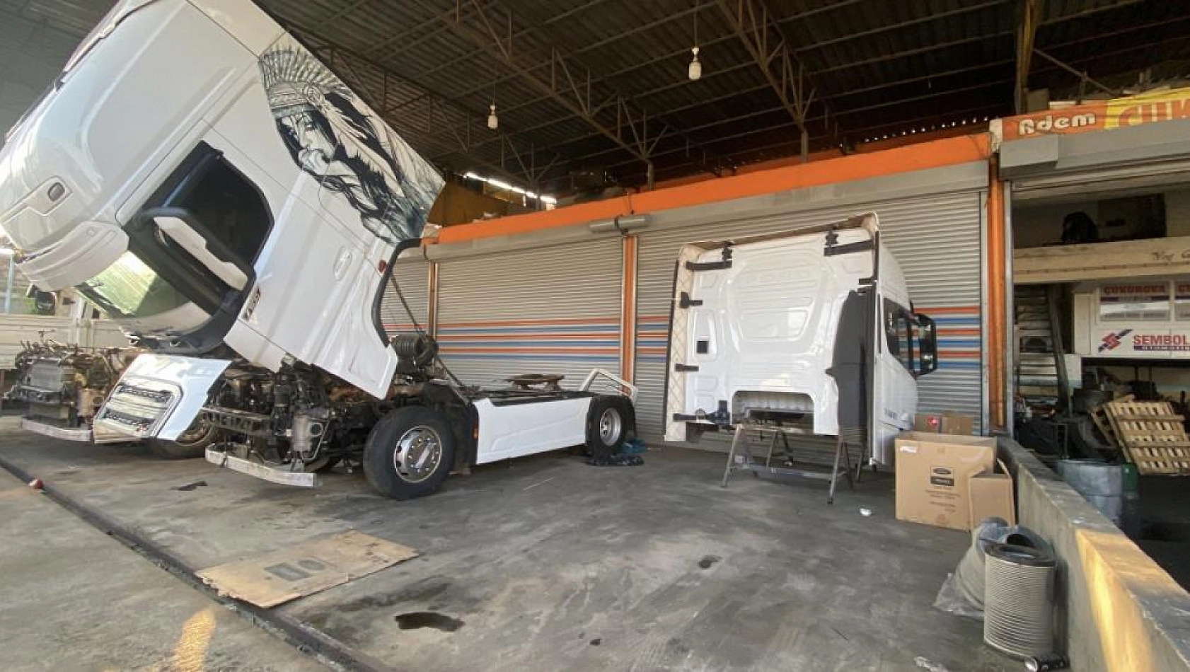 Kadın kılığına girip kan davalısını öldürdü