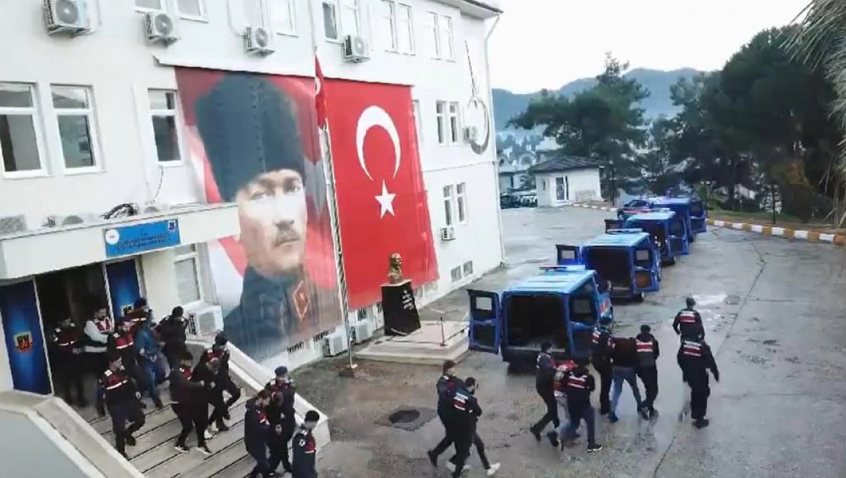 Muğla'da göçmen tacirlerine operasyon: 7 tutuklama