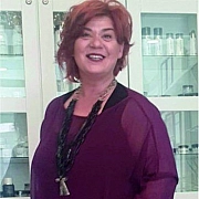 Filiz ÖZGÜLTEKİN / Güzelliğe Dair