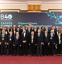 Başkan Aras B40 Zirvesi'nde Kültür, Turizm ve Yerel Demokrasiyi Anlattı