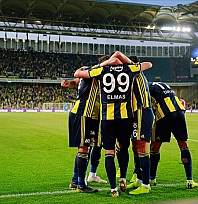 Fenerbahçe'nin FCSB maçı kamp kadrosu belli oldu