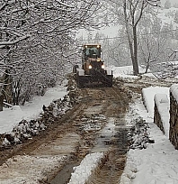 Fethiye Nif Mahallesi'nde karla mücadele: Kapanan yollar ulaşıma açıldı