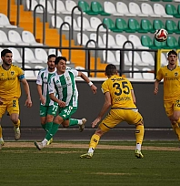 Muğlaspor Zirve Takibini Bırakmıyor: Bucaspor'u 2-1 Mağlup Etti