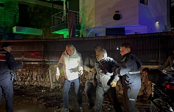 Datça'da sele kapılan sürücü, çalıya tutunarak hayatta kaldı