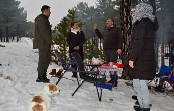 Köyceğiz Kaymakamı Kumcu, vatandaşların kar keyfine ortak oldu