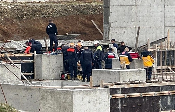 Tonlarca betonun altında kaldılar: 1 işçi öldü, 2'si sağ kurtarıldı