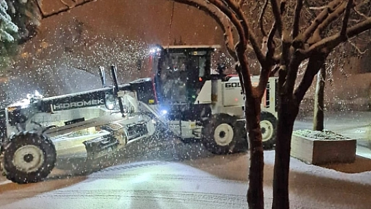 Menteşe'de kar mesaisi