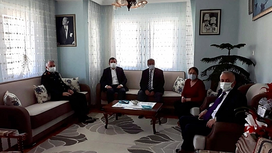 Vali Orhan Tavlı'dan Şehit Ailesine Bayram ziyareti