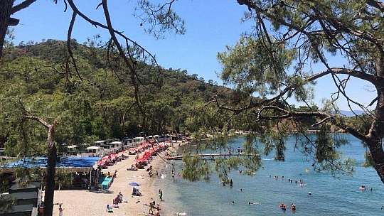 Büyük Samanlık Plajında Bayram Yoğunluğu