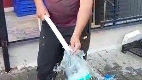 Taşıdıkları Buzlar İle Yürekleri Soğuttular