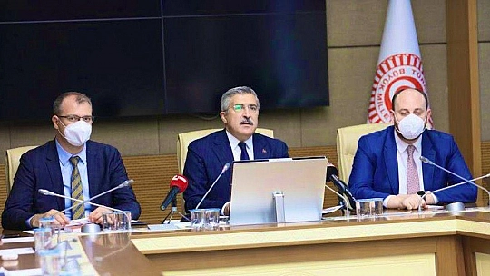 'İnternet yasası acilen çıkarılmalı'