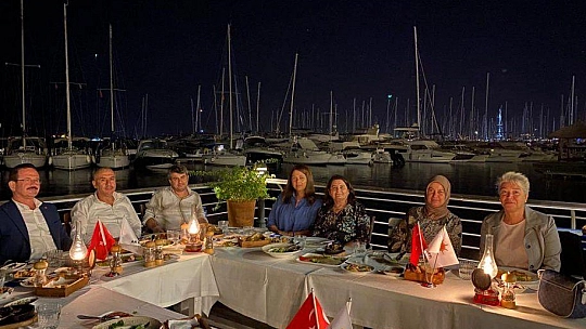 AK PARTİ FETHİYE İLÇE TEŞKİLATI 2. YILINDA BİRLİK BERABERLİK YEMEĞİNDE BULUŞTU